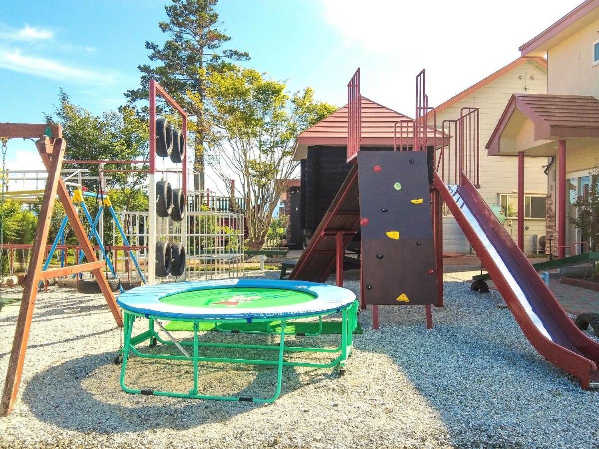 Nakafurano Petit Hotel Blaneneige מראה חיצוני תמונה