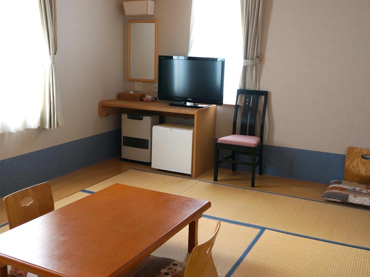 Nakafurano Petit Hotel Blaneneige מראה חיצוני תמונה