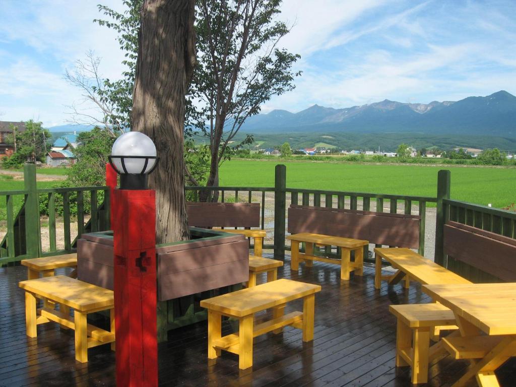 Nakafurano Petit Hotel Blaneneige מראה חיצוני תמונה